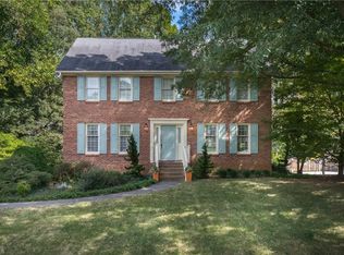 1029 Wessyngton Rd, Winston Salem, NC 27104