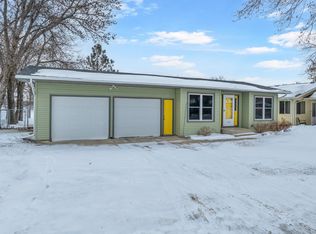 419 21st St SW, Minot, ND 58701