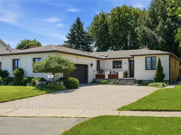 12 Cheval Dr, Grimsby, ON L3M 4P9