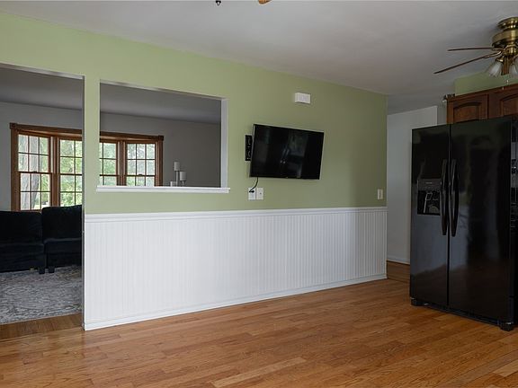 5th image of 56 Stoddard Dr