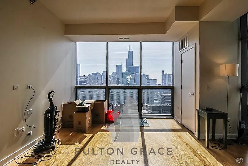 1st image of 303 W Ohio St APT 3006