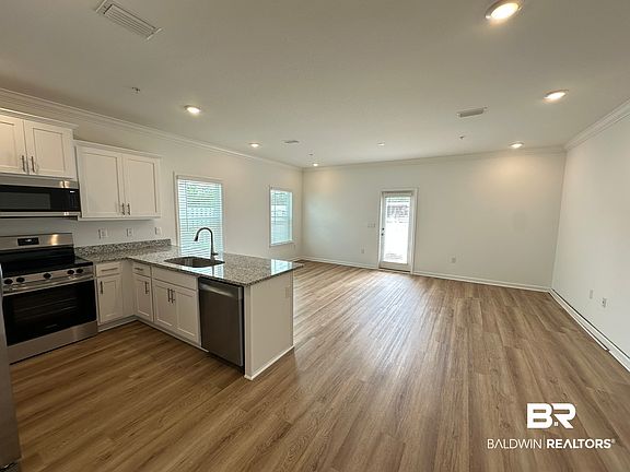 2nd image of 4450 Lost Bay Dr
