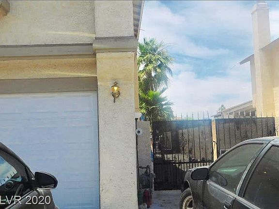 4th image of 961 Looking Glass Ln