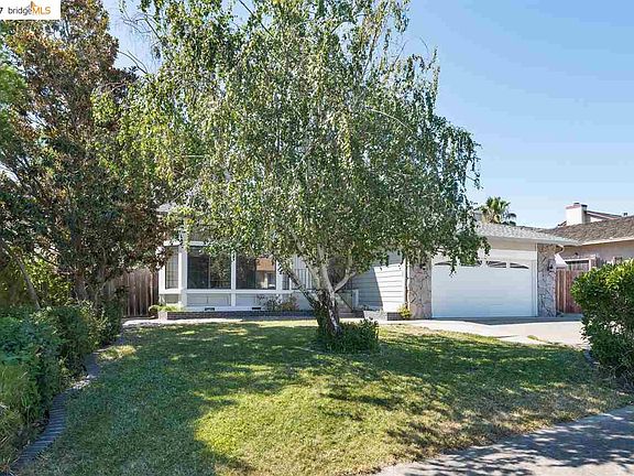 2nd image of 2121 Barbano Ct