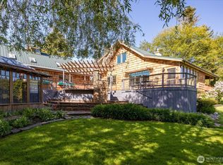 195 Perry Dr, Coupeville, WA