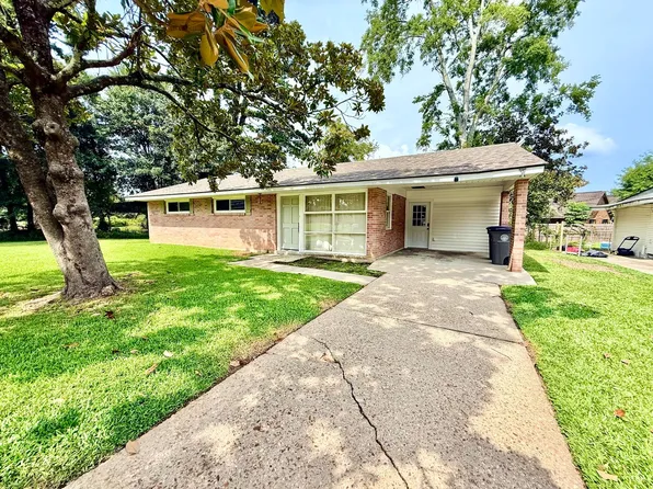 2235 E Contour Dr, Baton Rouge, LA 70809