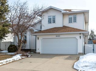 15707 67th St NW, Edmonton, AB