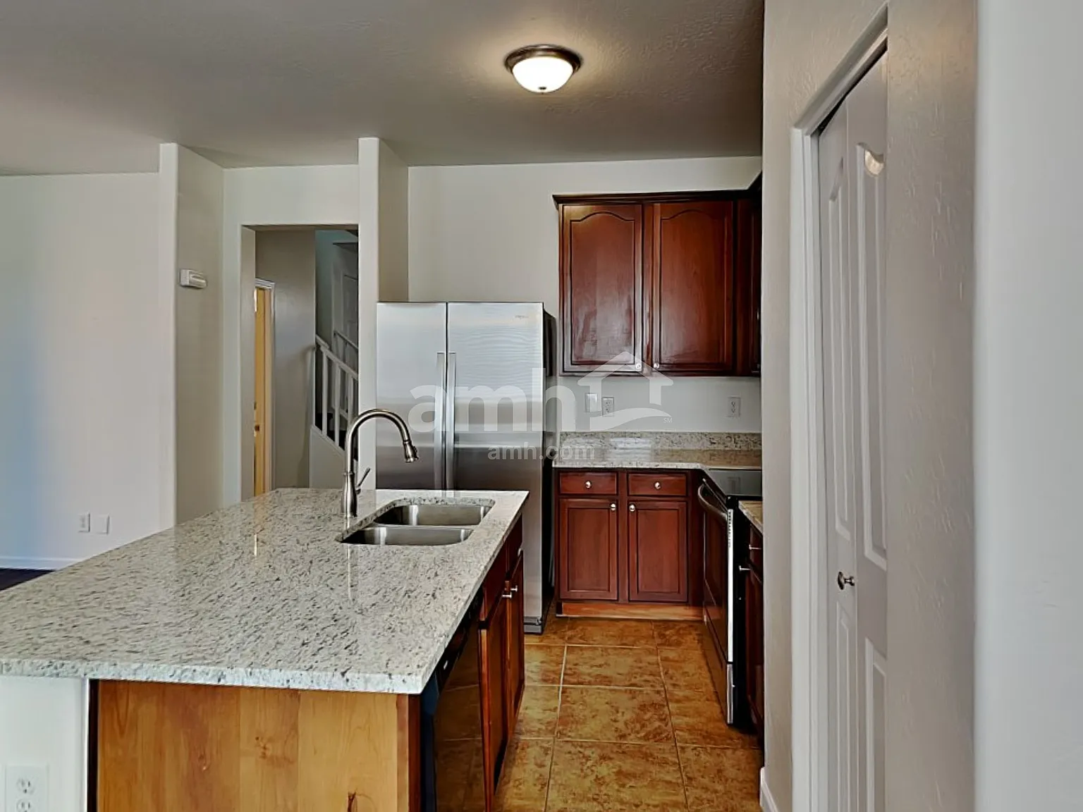 4 bed, 3.0 bath, 1596 sqft, $1,995 — Photo 3