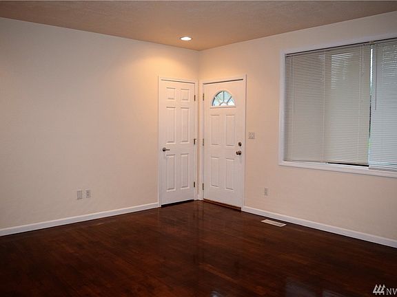 5th image of 6516 Lake Grove St SW