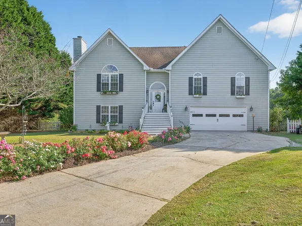 270 Meadow View Dr, Grayson, GA 30017