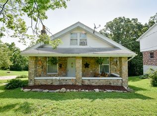 1717 Tanner Bridge Rd, Jefferson City, MO 65101