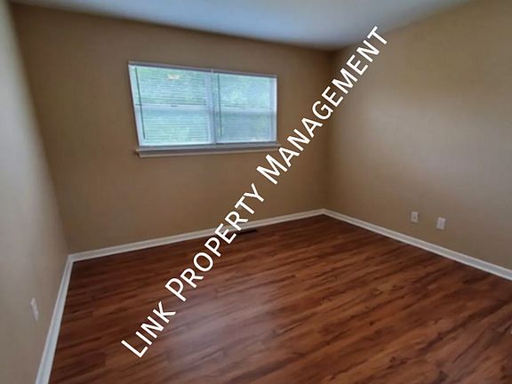 5th image of 4911 B Marilyn Ln