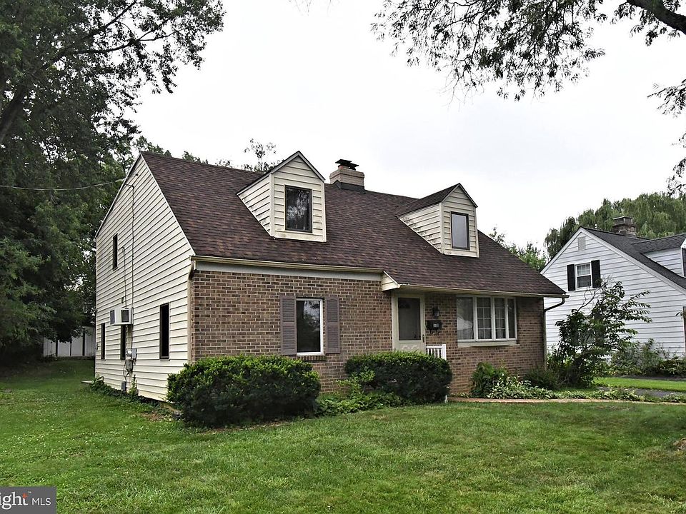 1st image of 500 Burton Rd