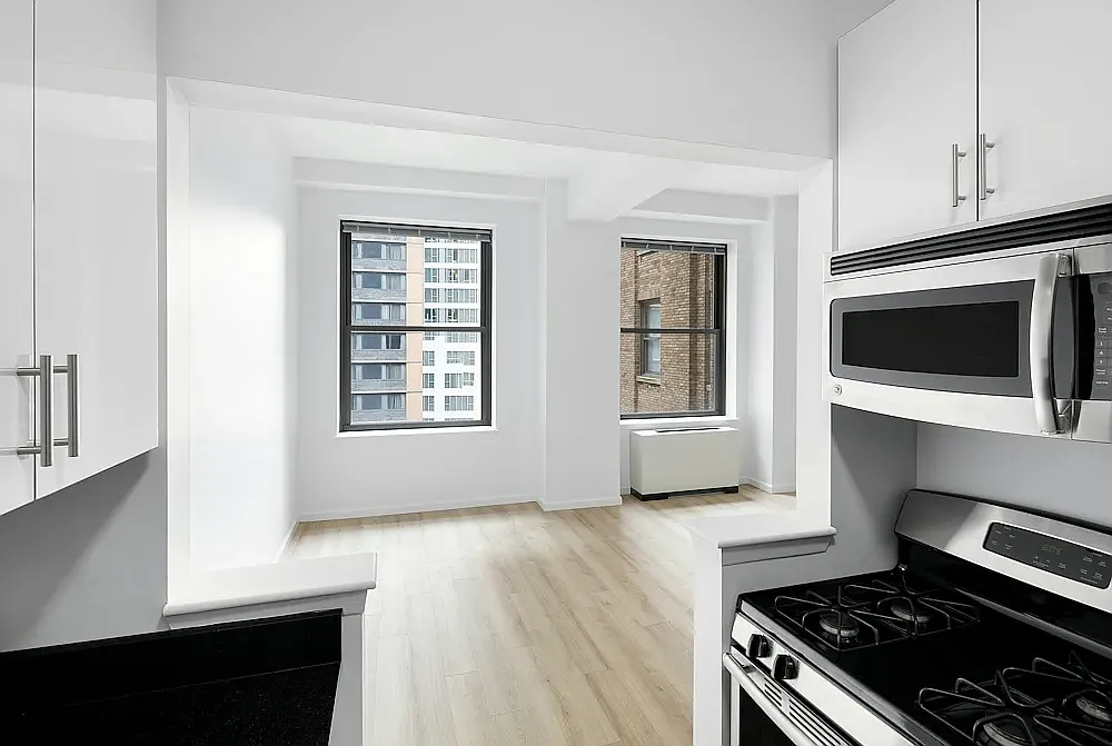 75 West Street — Photo 1