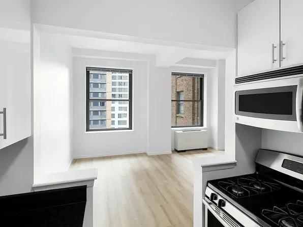 75 West St APT 16D, New York, NY 10006