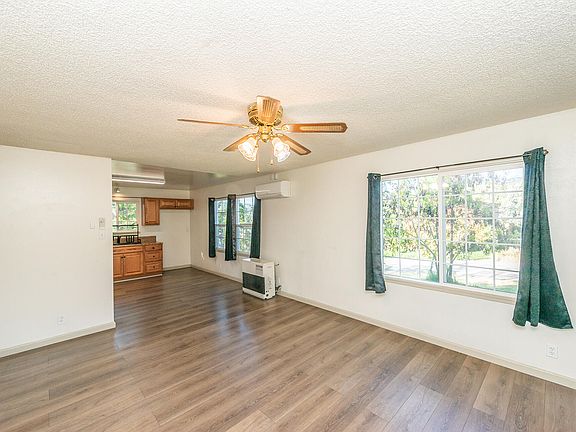 3rd image of 293 1st Ave