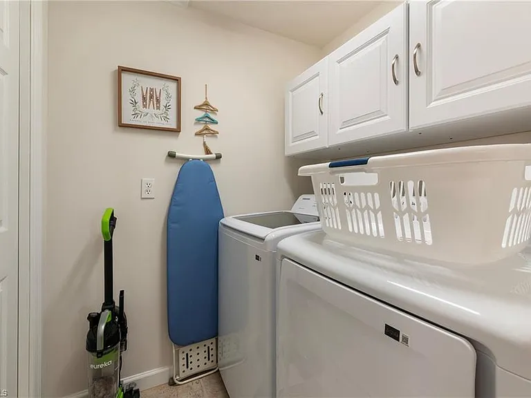 1526 Vintage Ln — Photo 25