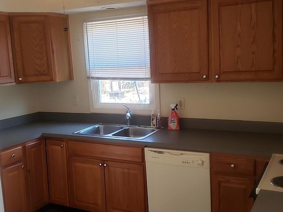 4th image of 332 E Park St