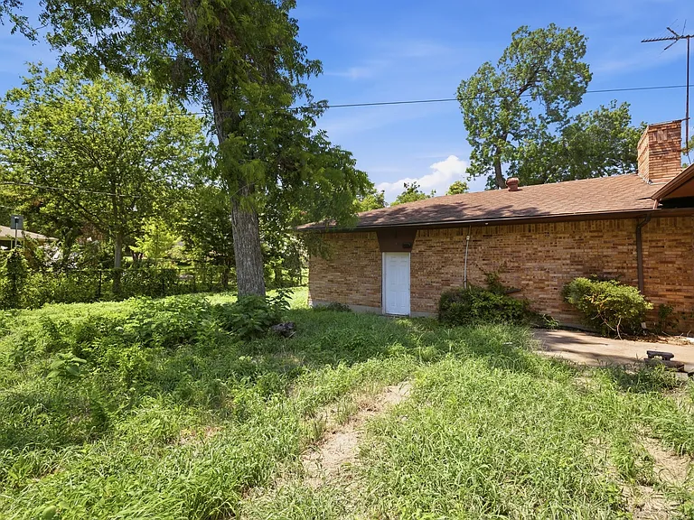 6607 Autumn Woods Trl — Photo 28