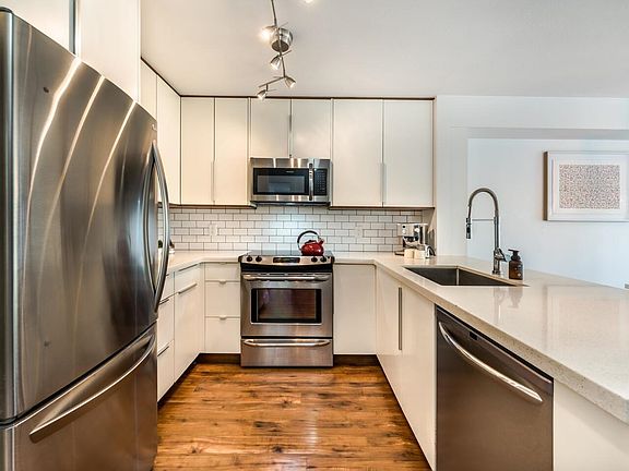 4th image of 225 E 19th Ave #309