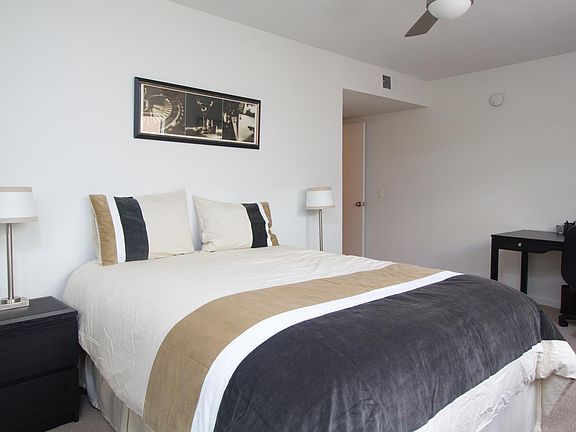 3rd image of 5456 Hermitage Ave APT 2