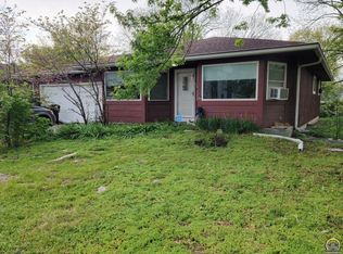 5316 SW 15th Ct, Topeka, KS 66604