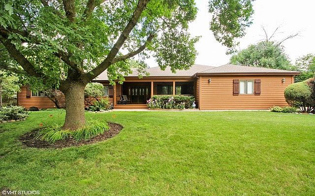 1st image of 3140 Glenway Dr