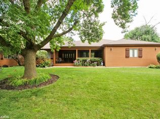3140 Glenway Dr, Northbrook, IL 60062
