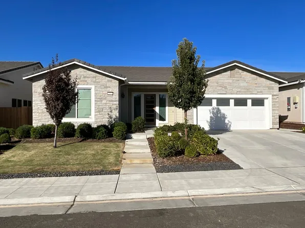 470 S Sunset Dr, Madera, CA 93636