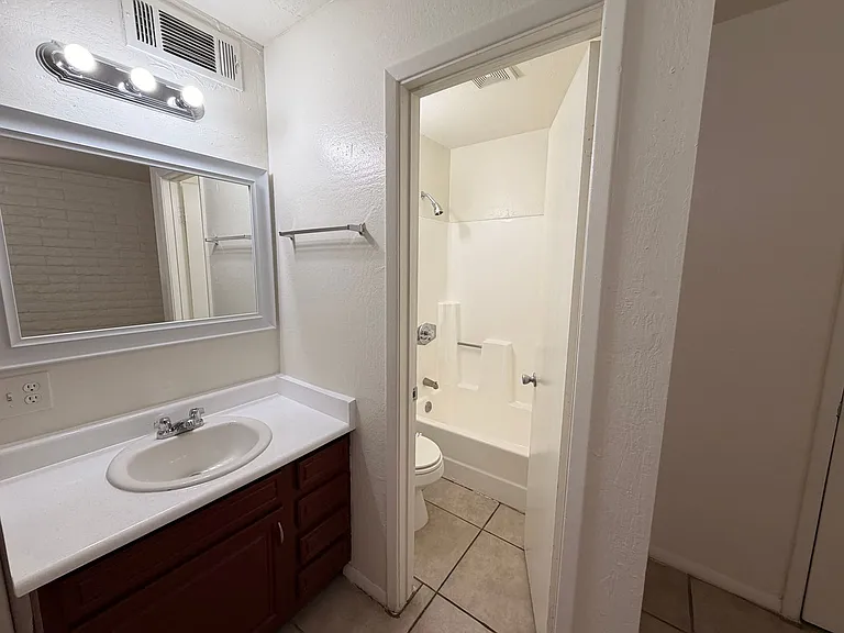 A632 — Photo 7