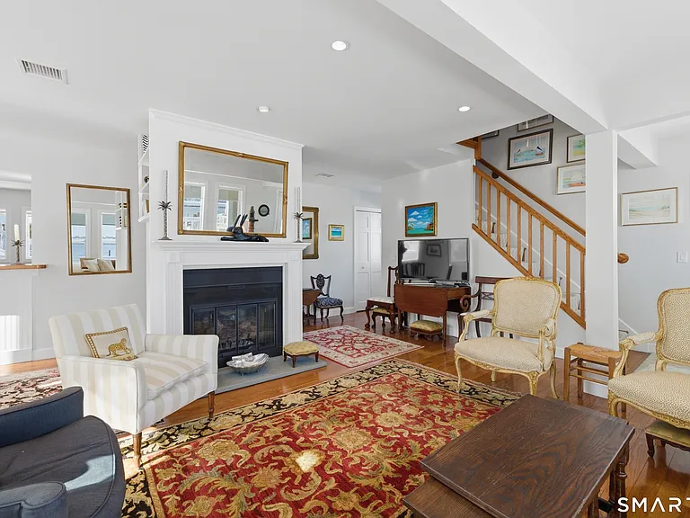 2 Miller St — Photo 2