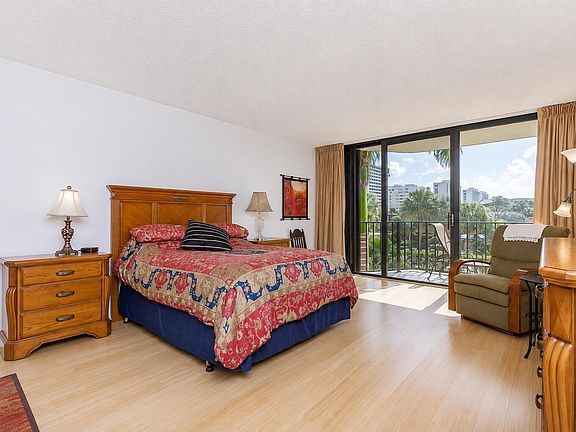 4th image of 1401 S Ocean Boulevard #2030