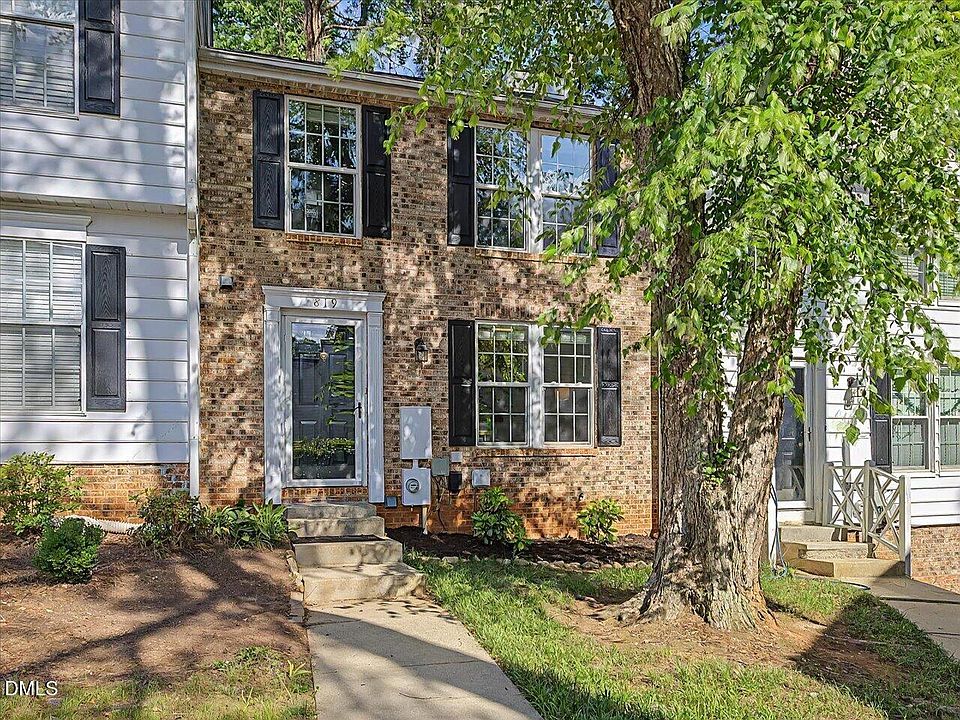 1st image of 819 Genford Ct
