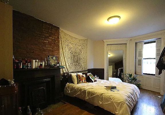 3rd image of 104 Hancock St APT 1