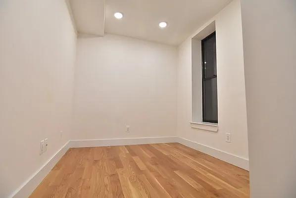 Rented by Bohemia Realty Group | media 6