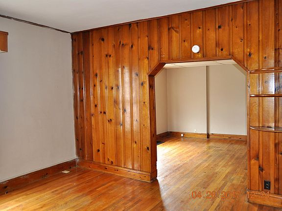 3rd image of 304 N Alexander St