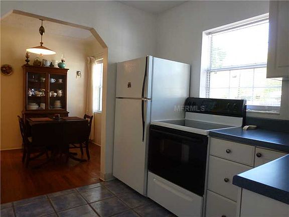 3rd image of 2235 35th Ave N