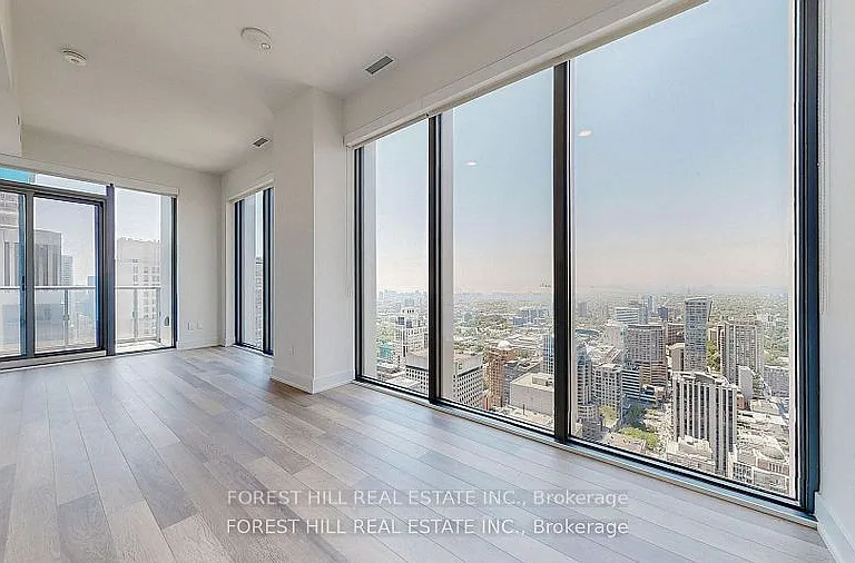 8 Cumberland St #4703 — Photo 4