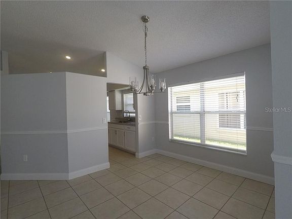 5th image of 13412 Greenpointe Dr