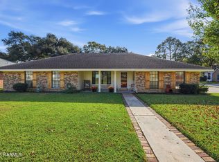 705 S Beau Pre Rd, Lafayette, LA 70508