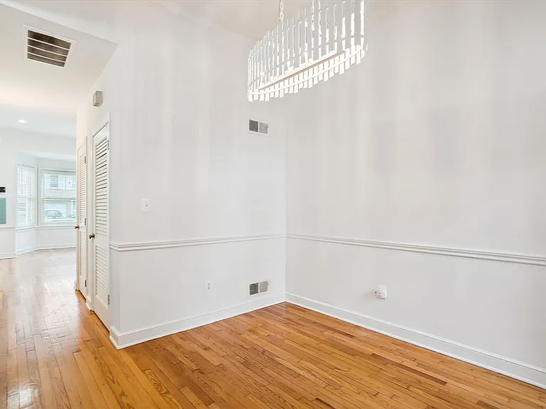 2431 I St NW #A — Photo 12