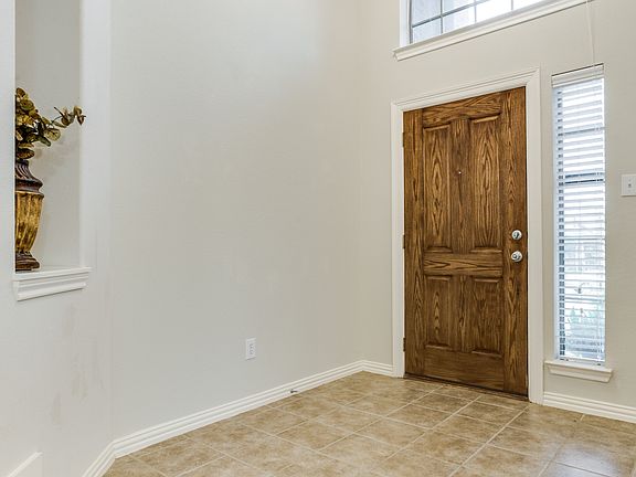 3rd image of 2736 Sunnyside Dr