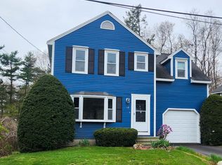 67 Burgundy Dr, Nashua, NH 03062
