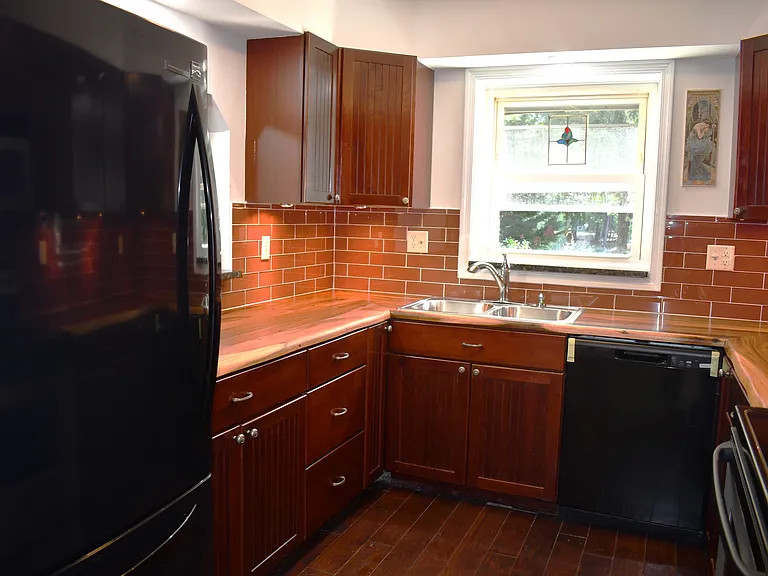 11601 Heron Dr — Photo 8