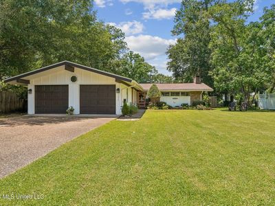 13829 E El Bonito Dr, Ocean Springs, MS, 39564