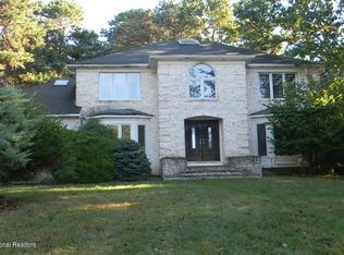 19 Eastwood Blvd, Manalapan, NJ