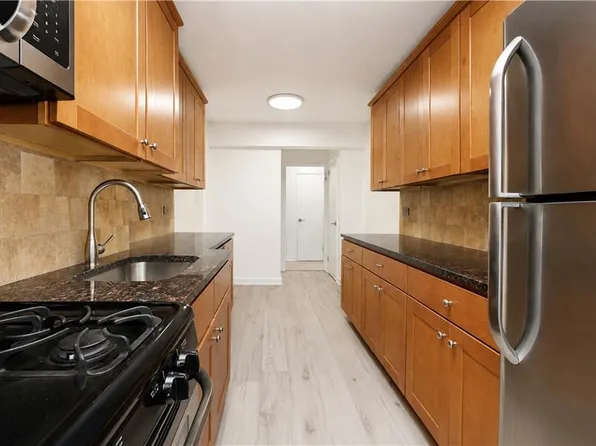 243 McDonald Ave APT 4F, Brooklyn, NY 11218