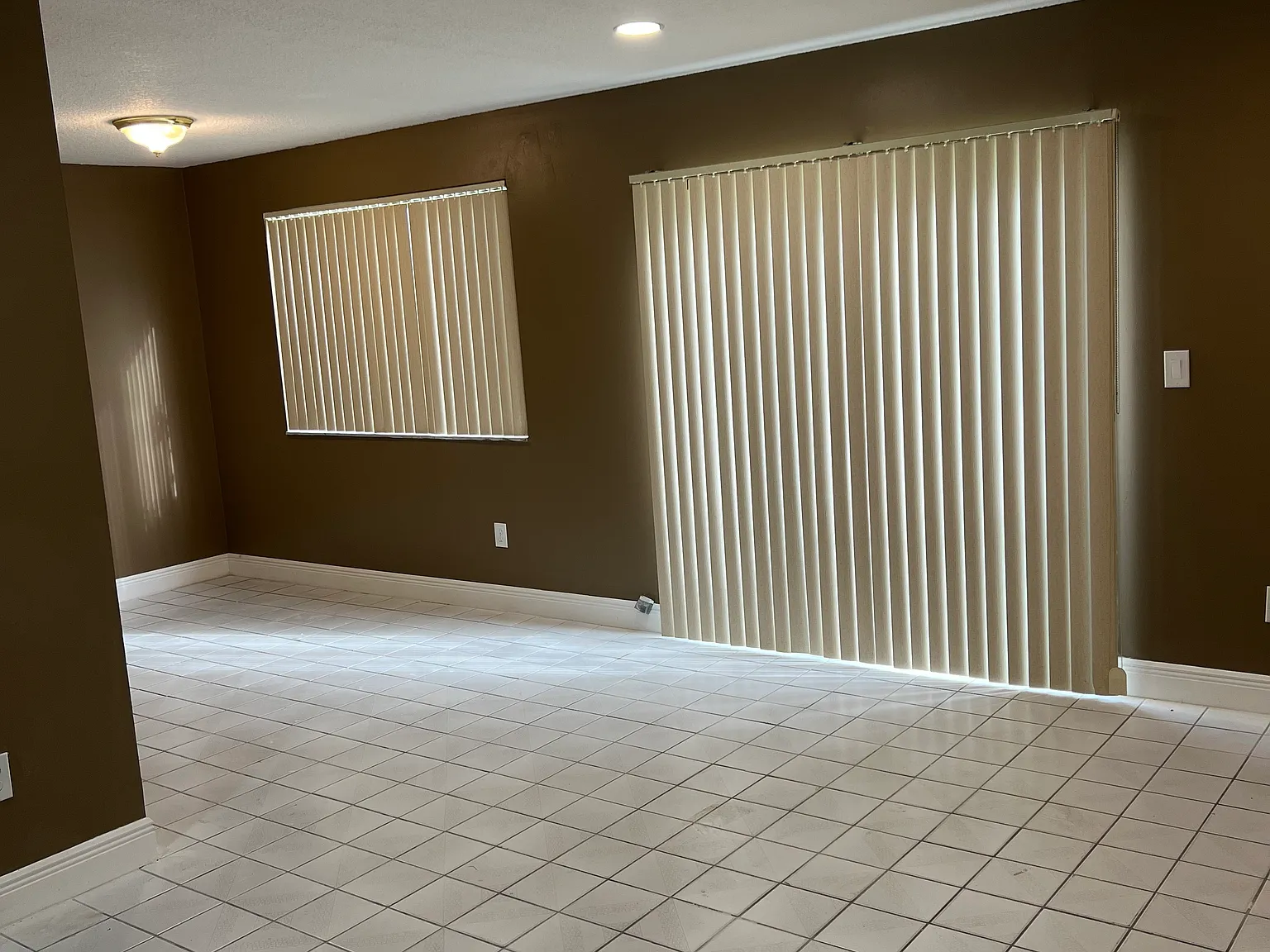 2 bed, 1.5 bath, 1100 sqft, $2,400 — Photo 4