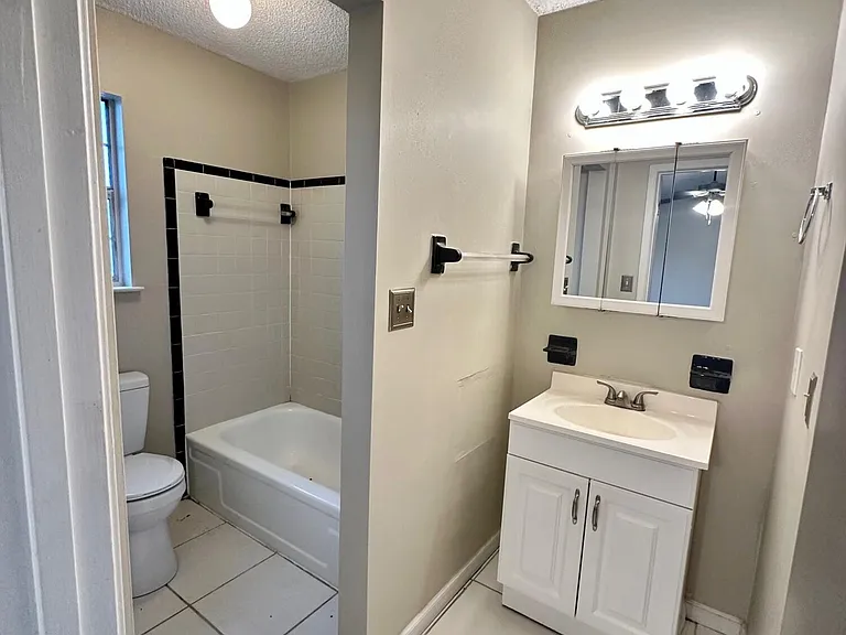 1791 Salem Ave — Photo 11