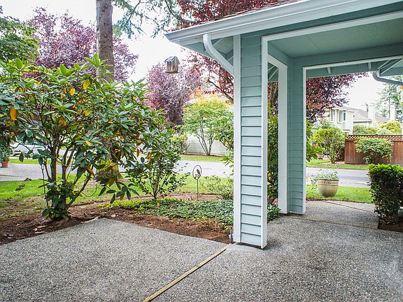 2nd image of 15827 Northup Way